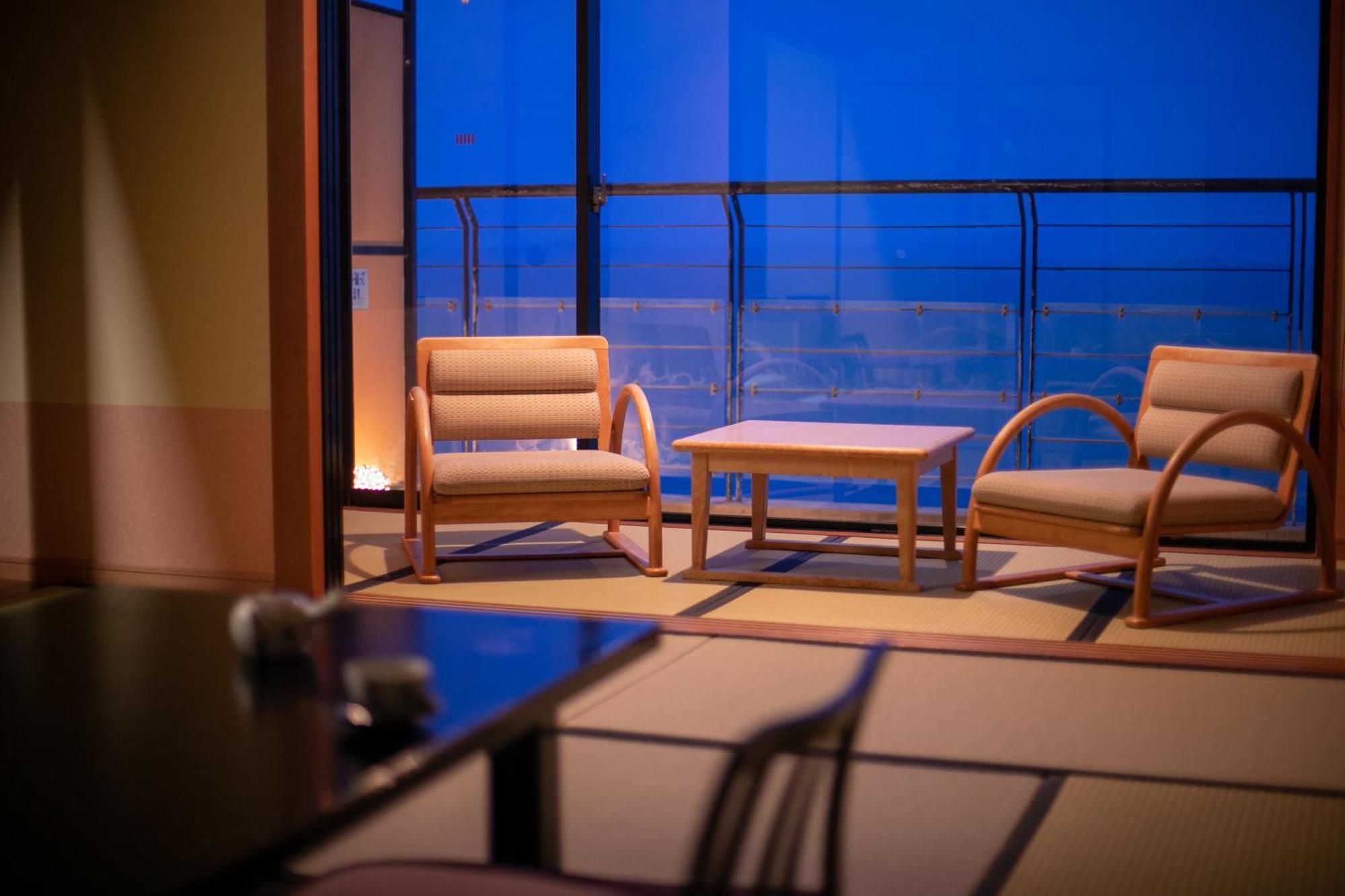 Genjiko Minamichita Quarto foto